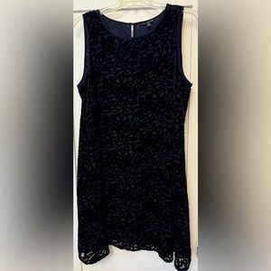 Elegant Navy Blue Cut Velvet Sleeveless Dress - Size 1X
